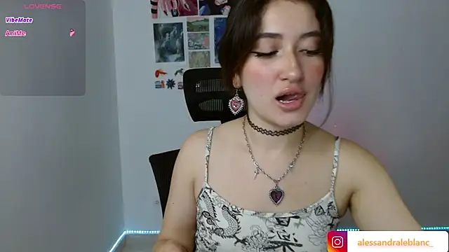 AlessandraLB online show from September 2025 10:40:01 AM