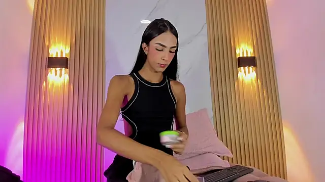 Valentinaliux  online show from April 2026 12:10:01 PM