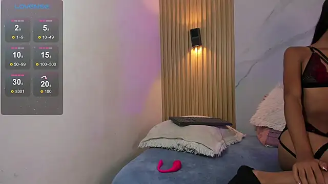 Valentinaliux  online show from March 2026 12:24:02 PM