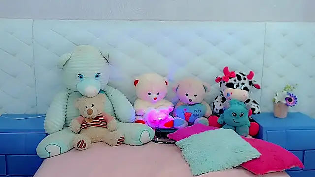 hanna sweett34 online show from December 2025 04:17:01 PM