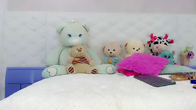 hanna sweett34 online show from November 2025 05:17:01 PM