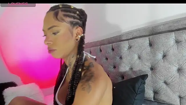 michell danna online show from September 2025 03:35:01 AM