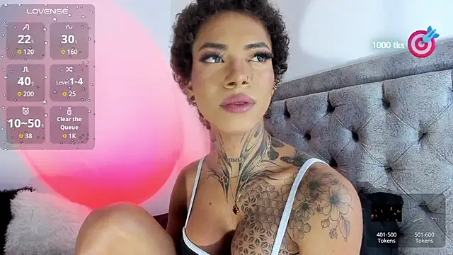 michell danna online show from October 2025 01:28:01 AM