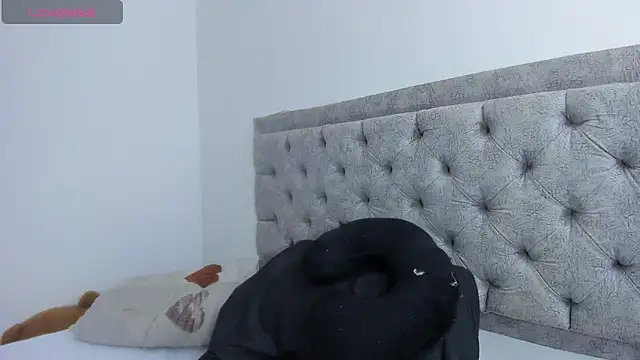 michell danna online show from September 2025 10:42:01 PM