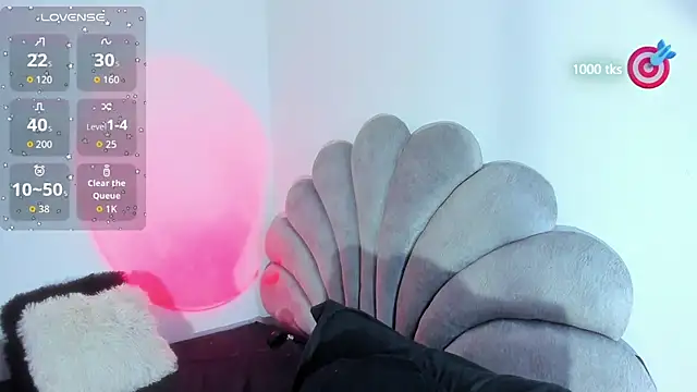 michell danna online show from December 2025 01:21:02 AM