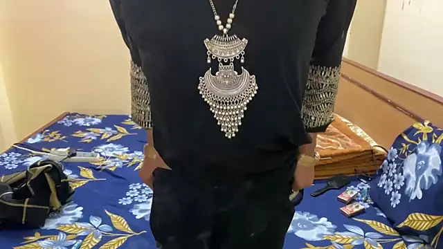 LuvLayla online show from January 2026 08:05:01 PM