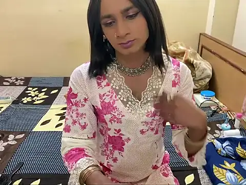 LuvLayla online show from February 2026 07:21:02 PM