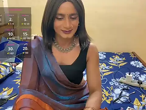 LuvLayla online show from April 2026 09:22:01 PM