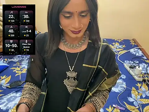 LuvLayla online show from April 2026 11:33:02 PM