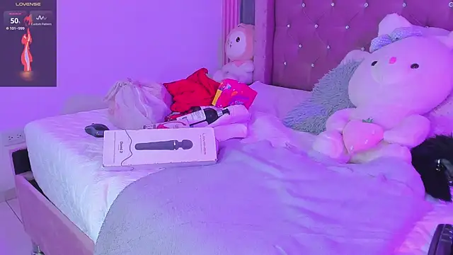 Nayla-Mouna online show from April 2026 07:42:02 PM