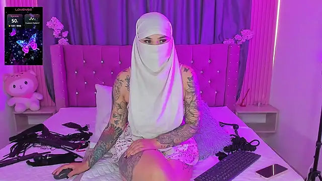 Nayla-Mouna online show from March 2026 08:31:02 PM