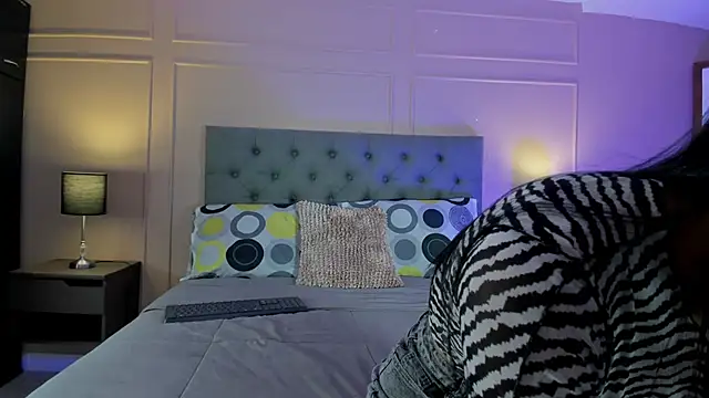 Snapshot of ALICESANDOVAL chatting on November 2025 11:21:01 AM ALICESANDOVAL online show from November 2025 11:21:01 AM