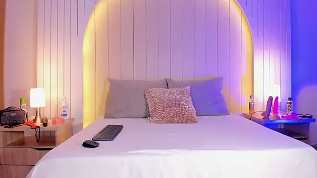 Snapshot of ALICESANDOVAL chatting on December 2025 11:27:01 AM ALICESANDOVAL online show from December 2025 11:27:01 AM