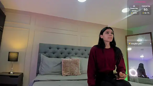 ALICESANDOVAL online show from October 2025 11:22:02 AM