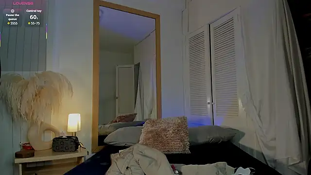 ALICESANDOVAL online show from February 2026 11:39:02 AM