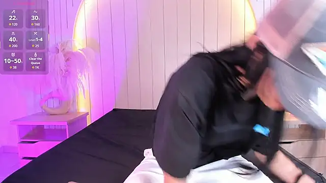 ALICESANDOVAL online show from April 2026 11:28:02 AM