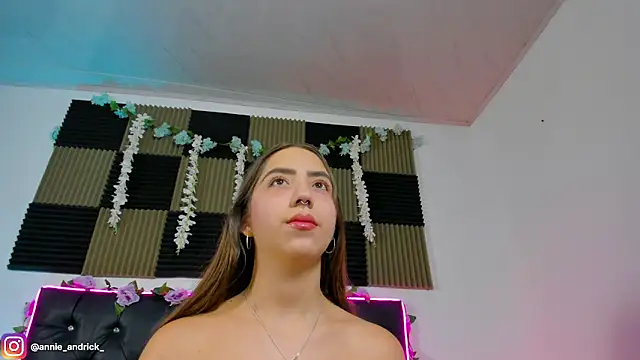  leda swan  online show from June 2026 11:05:01 AM
