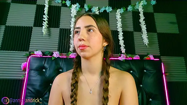 Snapshot of _leda_swan_ chatting on February 2026 01:10:01 PM leda swan online show from February 2026 01:10:01 PM