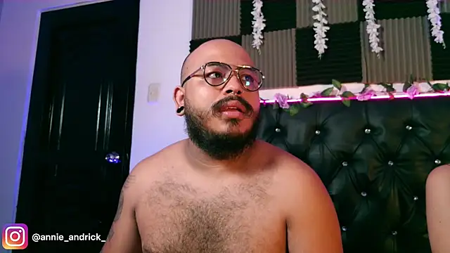  leda swan  online show from March 2026 09:11:02 AM