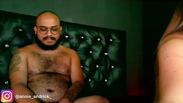 Snapshot of _leda_swan_ chatting on December 2025 03:20:02 AM leda swan online show from December 2025 03:20:02 AM