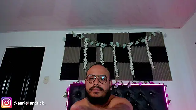  leda swan  online show from April 2026 08:21:02 AM