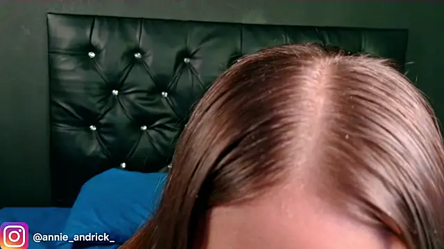 Snapshot of _leda_swan_ chatting on January 2026 01:15:02 PM leda swan online show from January 2026 01:15:02 PM