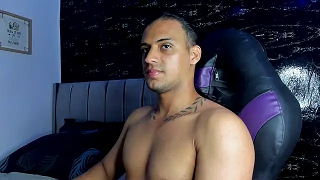 Snapshot of Thomas_Wayne chatting on March 2026 02:03:02 PM Thomas Wayne online show from March 2026 02:03:02 PM