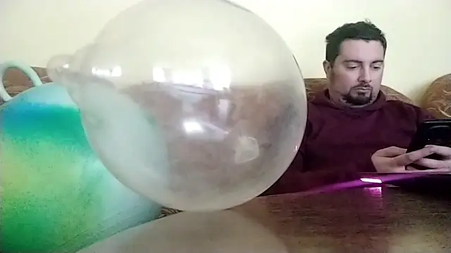 Joseph1Arnold online show from November 2025 10:52:02 AM