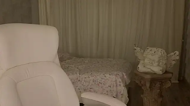 I am joss online show from April 2026 11:38:02 PM