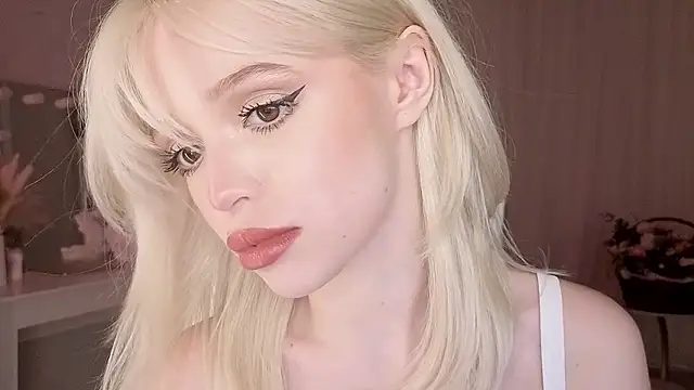 I am joss online show from February 2026 12:21:02 AM