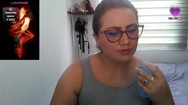 Vesper Vixen online show from September 2025 01:48:01 PM