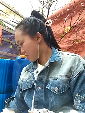 liu-liusexy online show from February 2026 04:24:01 AM