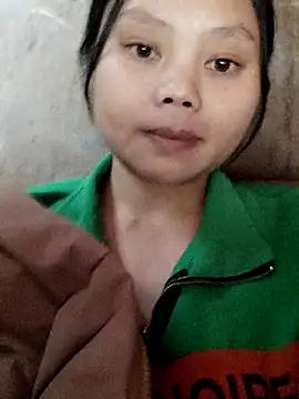 Snapshot of omiu-baby chatting on December 2025 01:11:01 AM omiu-baby online show from December 2025 01:11:01 AM