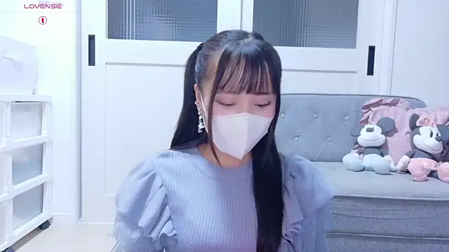 YURi luv online show from October 2025 11:09:01 AM