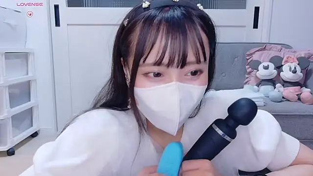 YURi luv online show from October 2025 11:34:02 AM