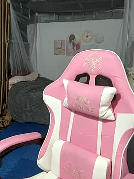 SarahBeii online show from October 2025 03:40:01 AM