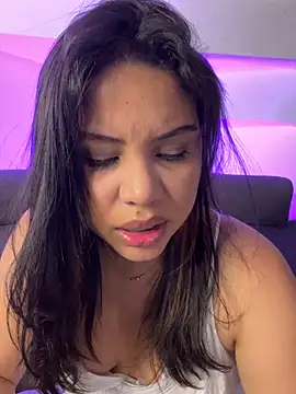 Snapshot of P_A_U_L_I_N_A_ chatting on May 2026 02:07:02 AM P A U L I N A online show from May 2026 02:07:02 AM