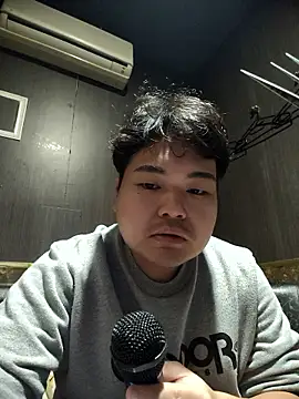 Snapshot of sho1101music chatting on November 2025 05:33:01 AM sho1101music online show from November 2025 05:33:01 AM