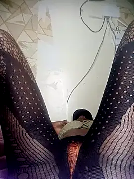 Snapshot of FeliciaZ chatting on December 2025 08:04:02 PM FeliciaZ online show from December 2025 08:04:02 PM