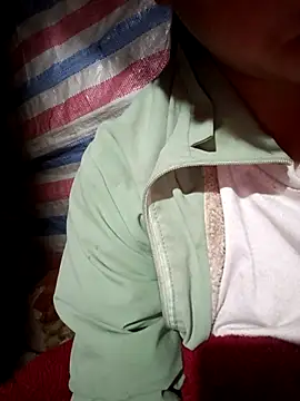 Snapshot of AnHa19 chatting on December 2025 10:31:01 PM AnHa19 online show from December 2025 10:31:01 PM