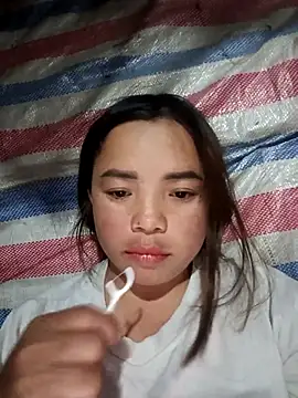 Snapshot of AnHa19 chatting on December 2025 02:18:01 PM AnHa19 online show from December 2025 02:18:01 PM