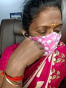 Snapshot of umashreetamil chatting on February 2026 05:36:01 PM umashreetamil online show from February 2026 05:36:01 PM