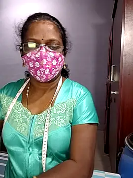 Snapshot of umashreetamil chatting on January 2026 06:06:02 AM umashreetamil online show from January 2026 06:06:02 AM