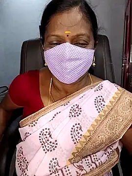 Snapshot of umashreetamil chatting on February 2026 04:17:02 PM umashreetamil online show from February 2026 04:17:02 PM