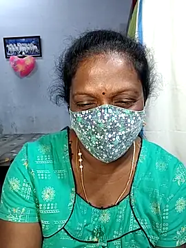 Snapshot of umashreetamil chatting on December 2025 06:45:01 AM umashreetamil online show from December 2025 06:45:01 AM