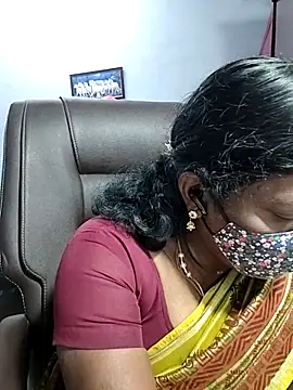 Snapshot of umashreetamil chatting on February 2026 04:43:01 AM umashreetamil online show from February 2026 04:43:01 AM