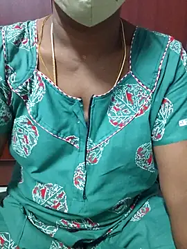 Snapshot of umashreetamil chatting on May 2026 05:18:01 PM umashreetamil online show from May 2026 05:18:01 PM