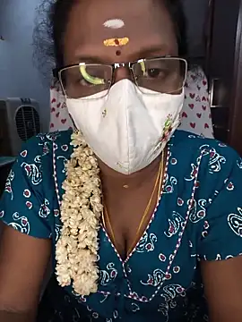 Snapshot of umashreetamil chatting on May 2026 02:46:01 PM umashreetamil online show from May 2026 02:46:01 PM