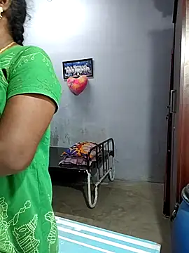 Snapshot of umashreetamil chatting on February 2026 06:46:01 AM umashreetamil online show from February 2026 06:46:01 AM