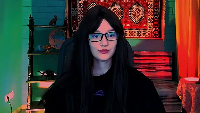 Snapshot of AliceWelch_ chatting on October 2025 09:10:01 AM AliceWelch online show from October 2025 09:10:01 AM
